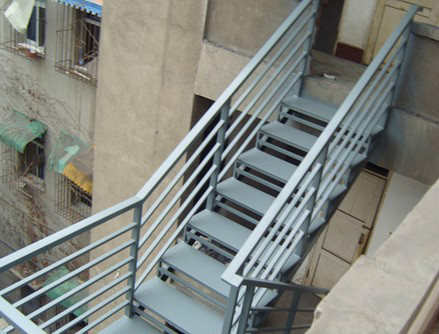 东城铁皮棚工程钢结构楼梯的主要特点与施工要领介绍大全！